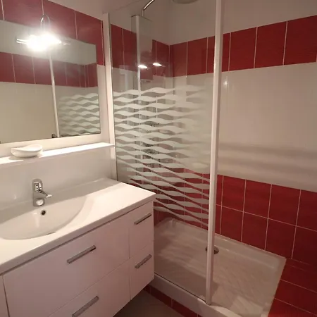 Apartment Superbe T3 Climatise En Rdc, 6 Pers, Acces Et Parking Prive - Fr-1-472-214 *